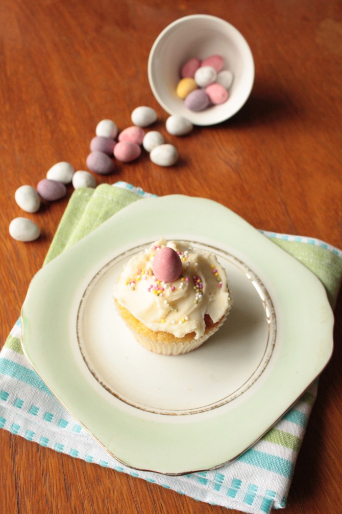 decorate easter cupcakes ideas. Vanilla Easter Cupcakes